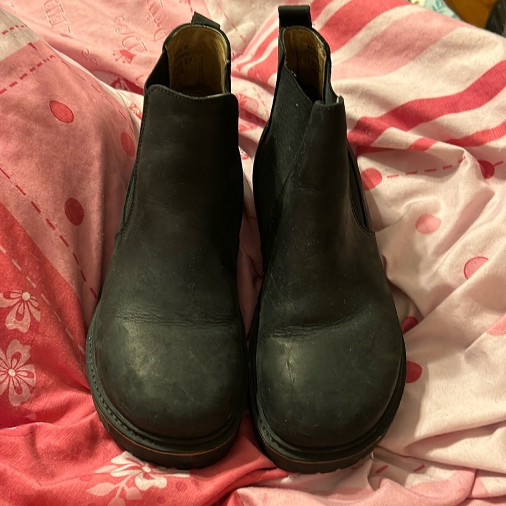 Birkenstock pull on boot size 39E (wide width).